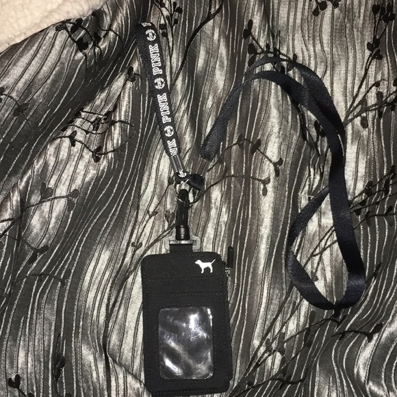 Authentic Pink keychain - Picture 1 of 3